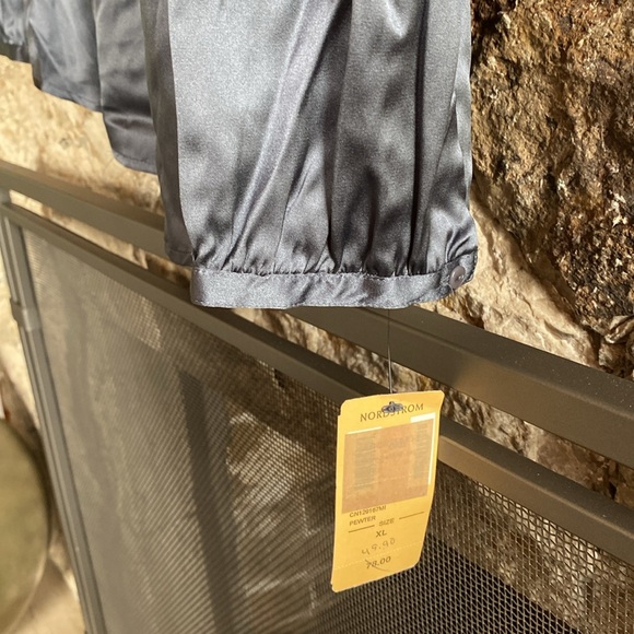 NWT Silver grey blouse, silk/spandex blend - Picture 3 of 4